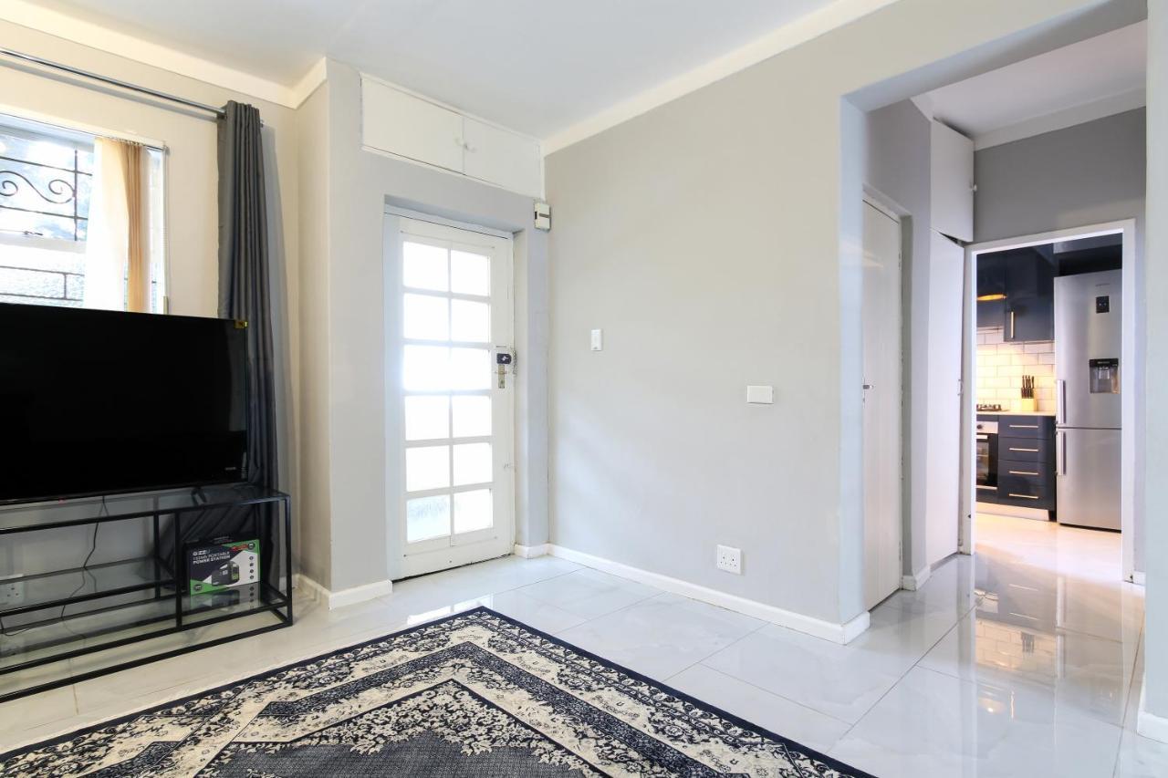 Nederburg, Sea Point, 2 Bed Apt - New Cape Town Exterior photo